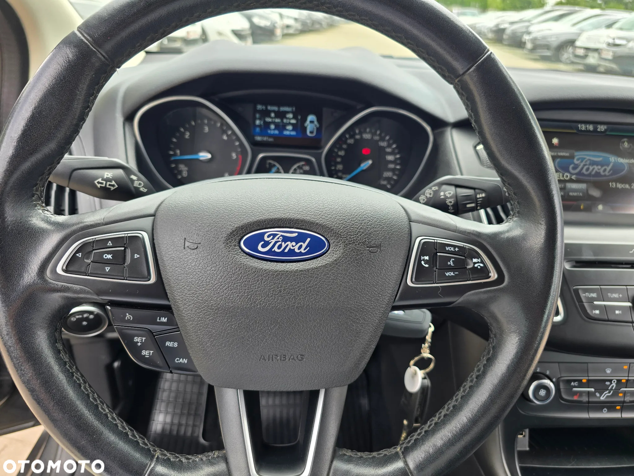 Ford Focus - 25