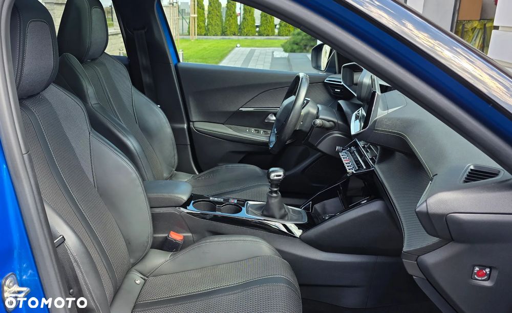 Peugeot 2008 1.5 BlueHDi GT S&S - 30