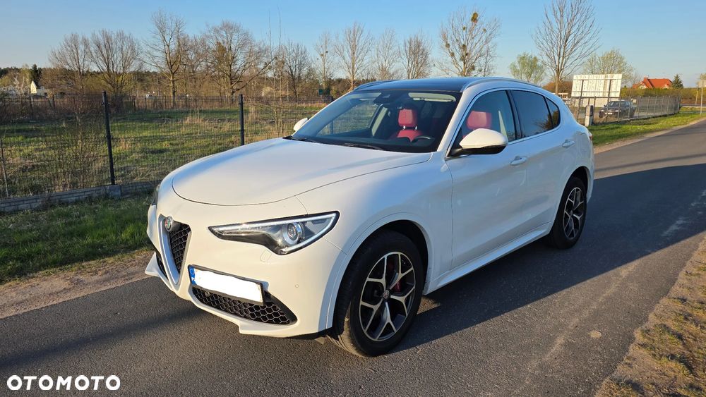 Alfa Romeo Stelvio 2.0 Turbo 16V AT8-Q4 Ti - 2