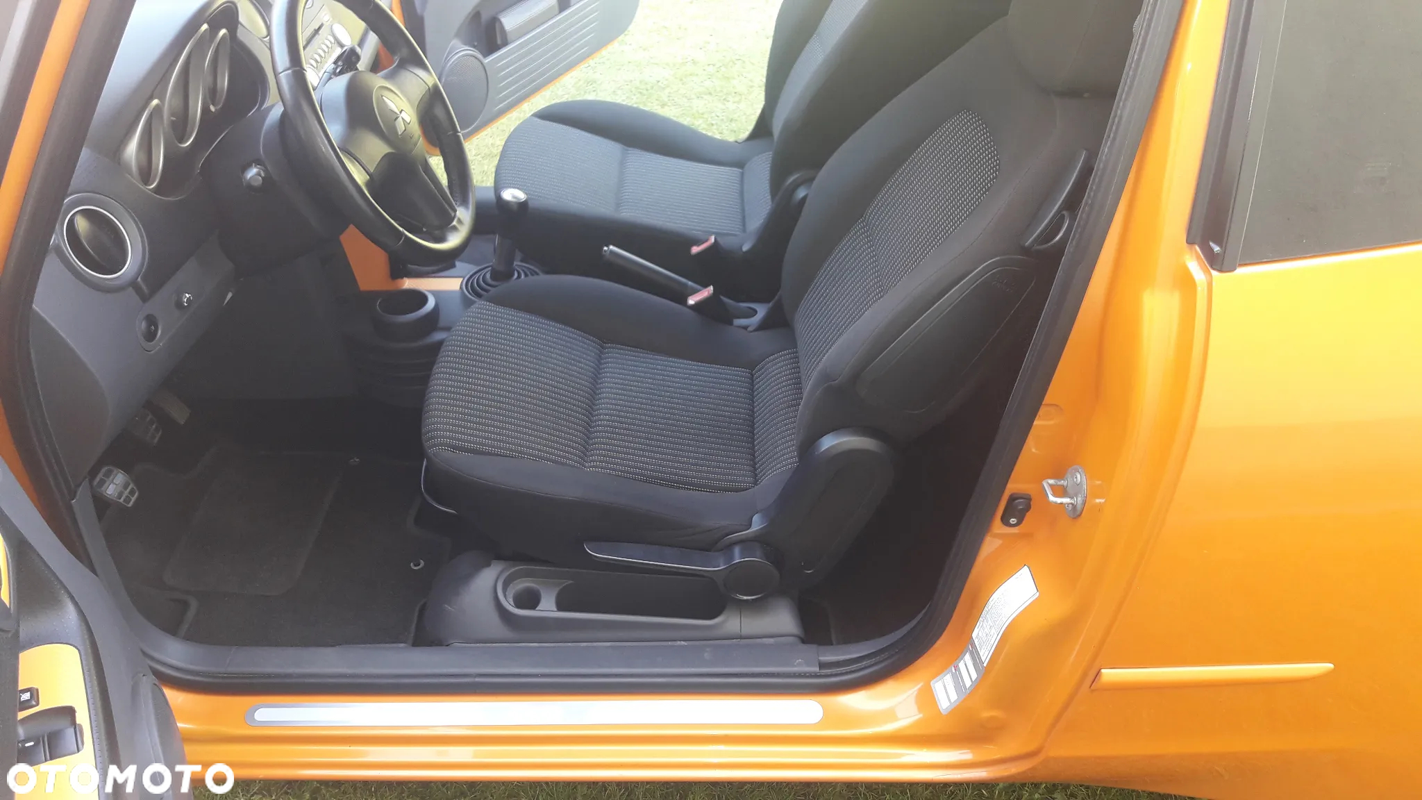 Mitsubishi Colt CZ3 1.3 Young Edition - 10