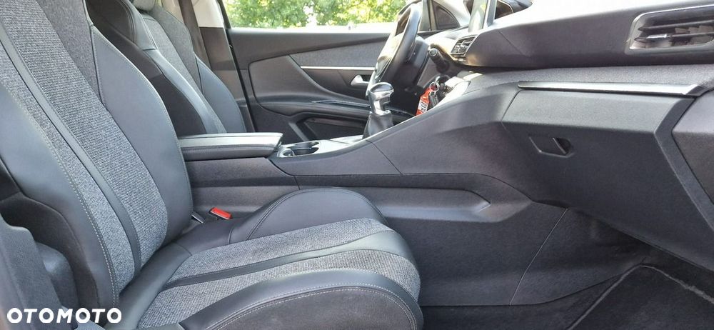 Peugeot 5008 - 29