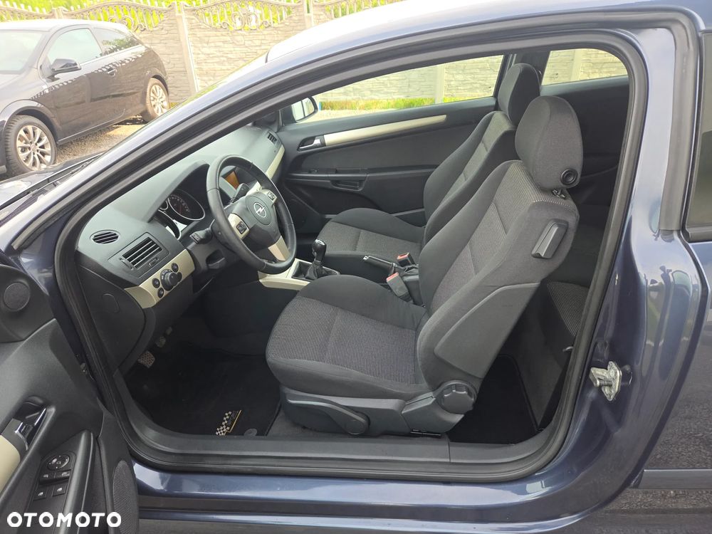 Opel Astra 1.8 Sport - 25