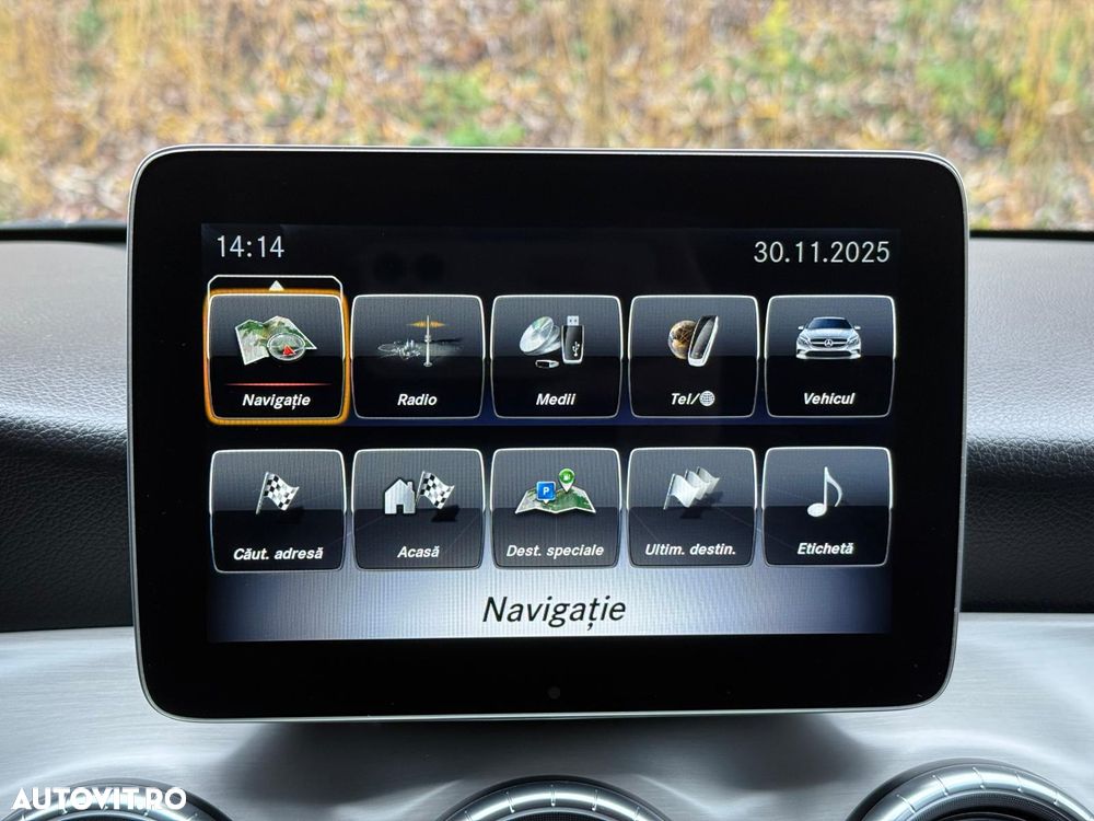 Mercedes-Benz CLA 180 7G-DCT AMG Line - 35