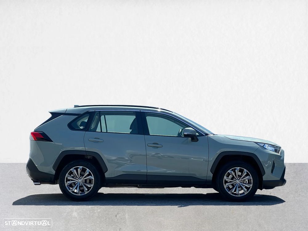 Toyota RAV4 2.5 HDF Comfort - 17