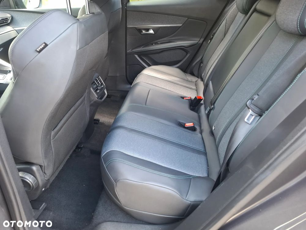 Peugeot 3008 1.6 PureTech Hybrid4 PHEV Allure Pack S&S EAT8 - 9