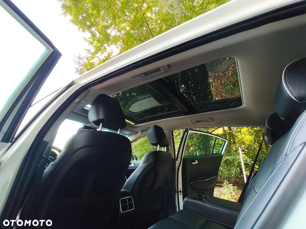 Kia Sportage 1.7 CRDI 2WD Dream-Team Edition - 34