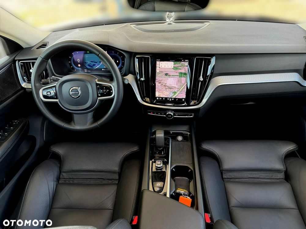 Volvo V60 Cross Country - 22