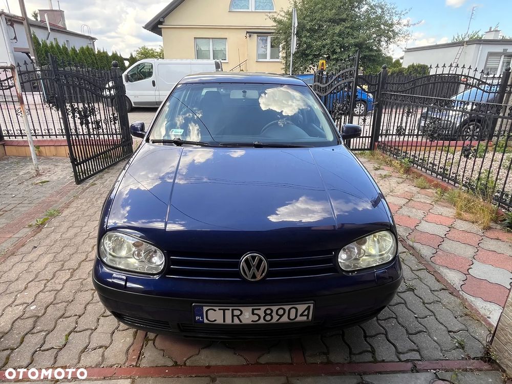 Volkswagen Golf - 2