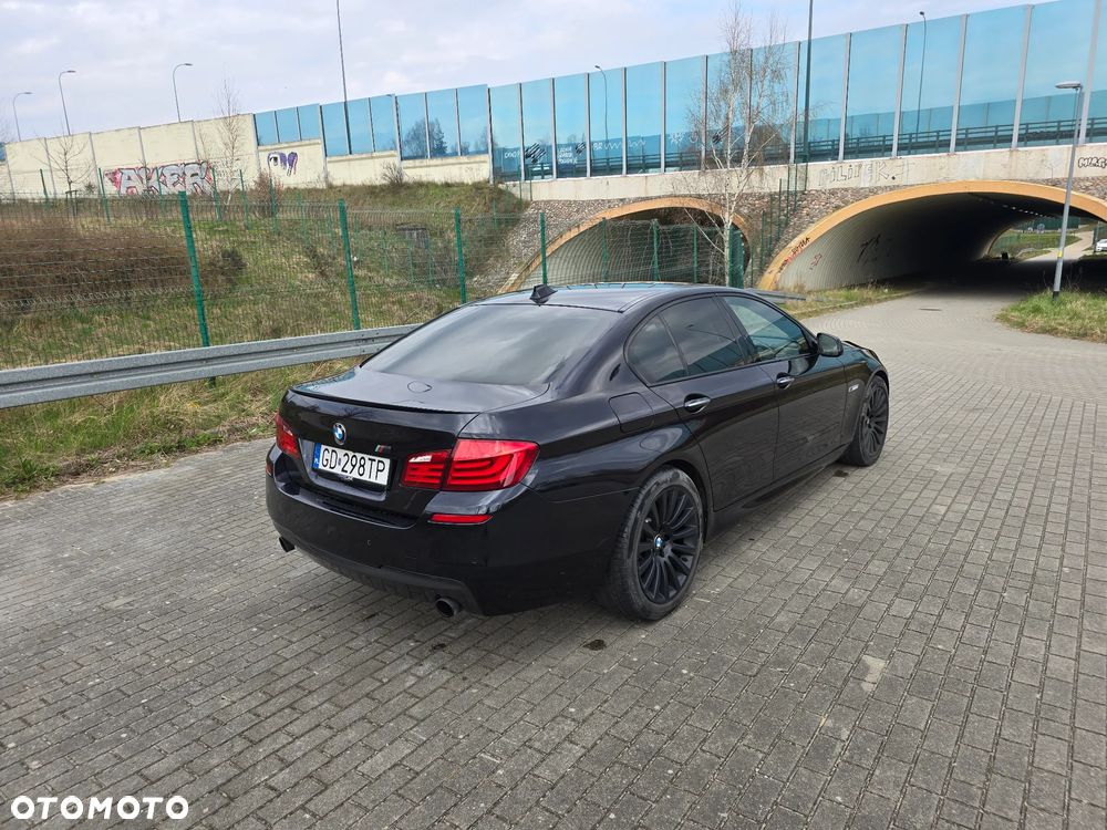 BMW Seria 5 535d xDrive - 11