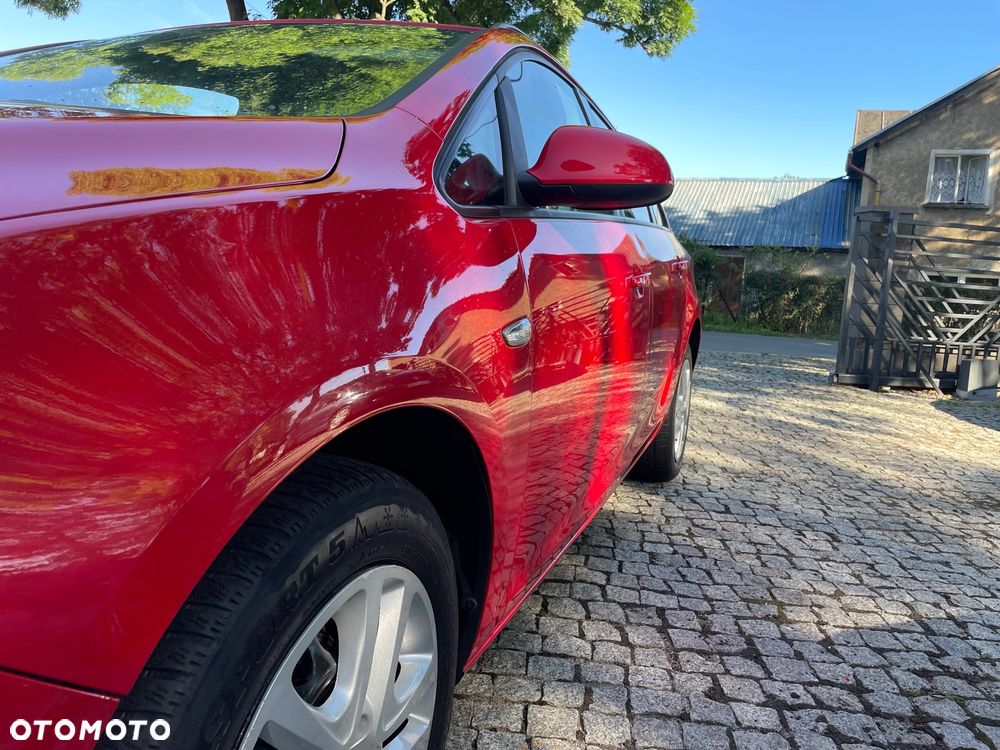 Opel Astra 1.6 Color Edition - 27