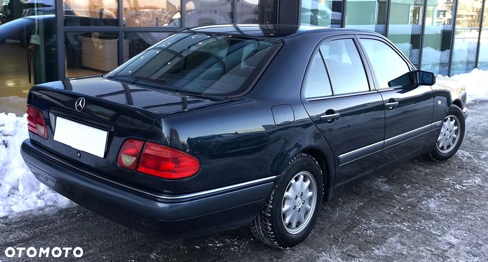 Mercedes-Benz Klasa E - 7