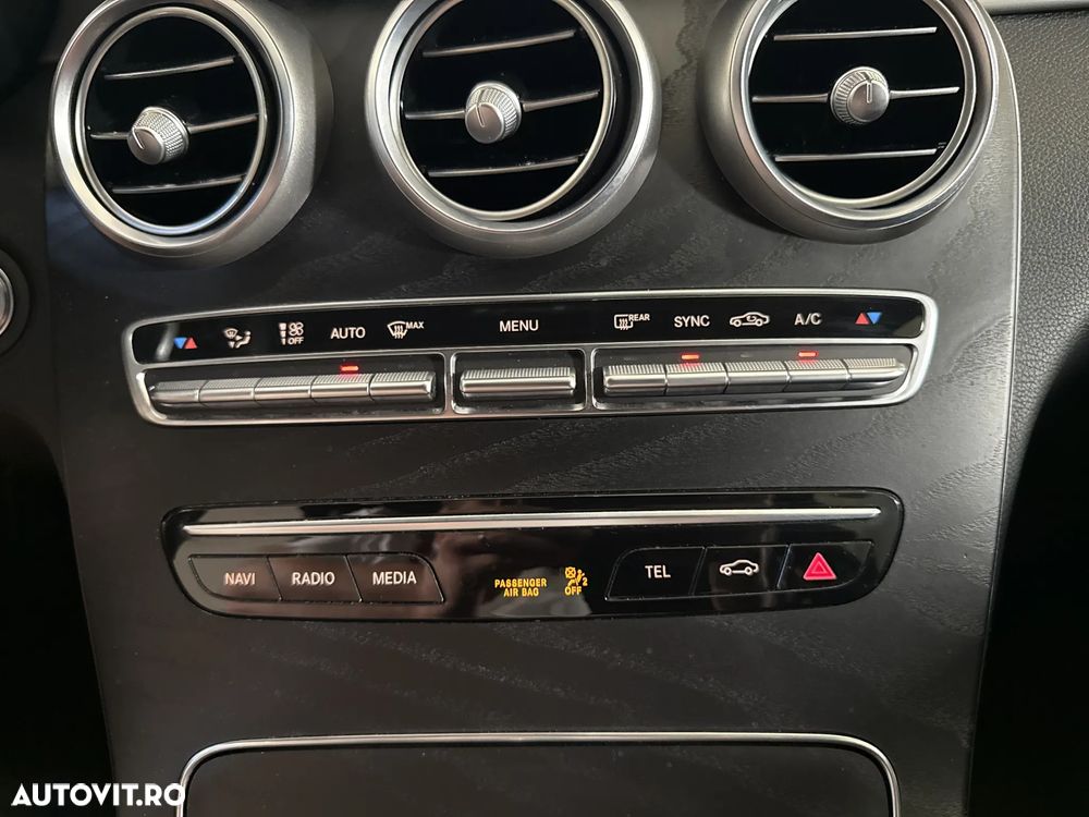 Mercedes-Benz C - 19