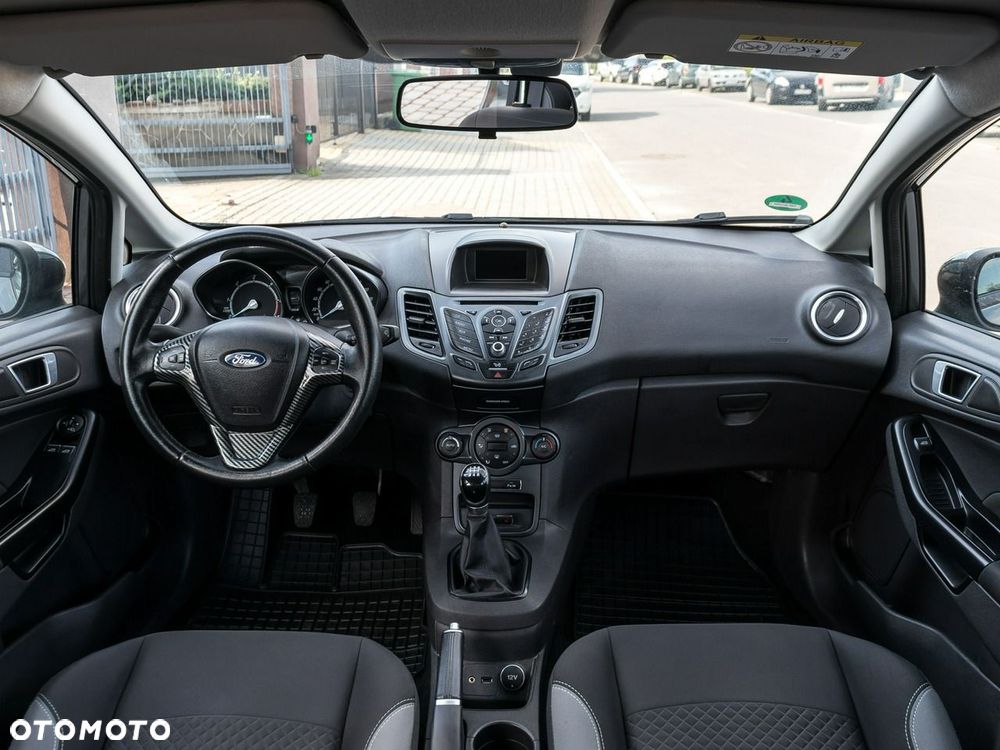 Ford Fiesta - 24