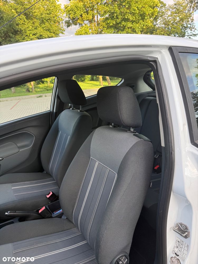 Ford Fiesta 1.25 Ambiente - 11