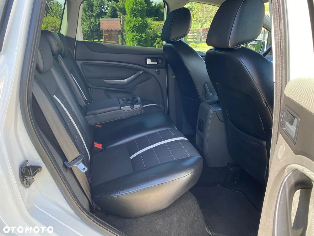 Ford Kuga 2.0 TDCi 4x4 Titanium - 15
