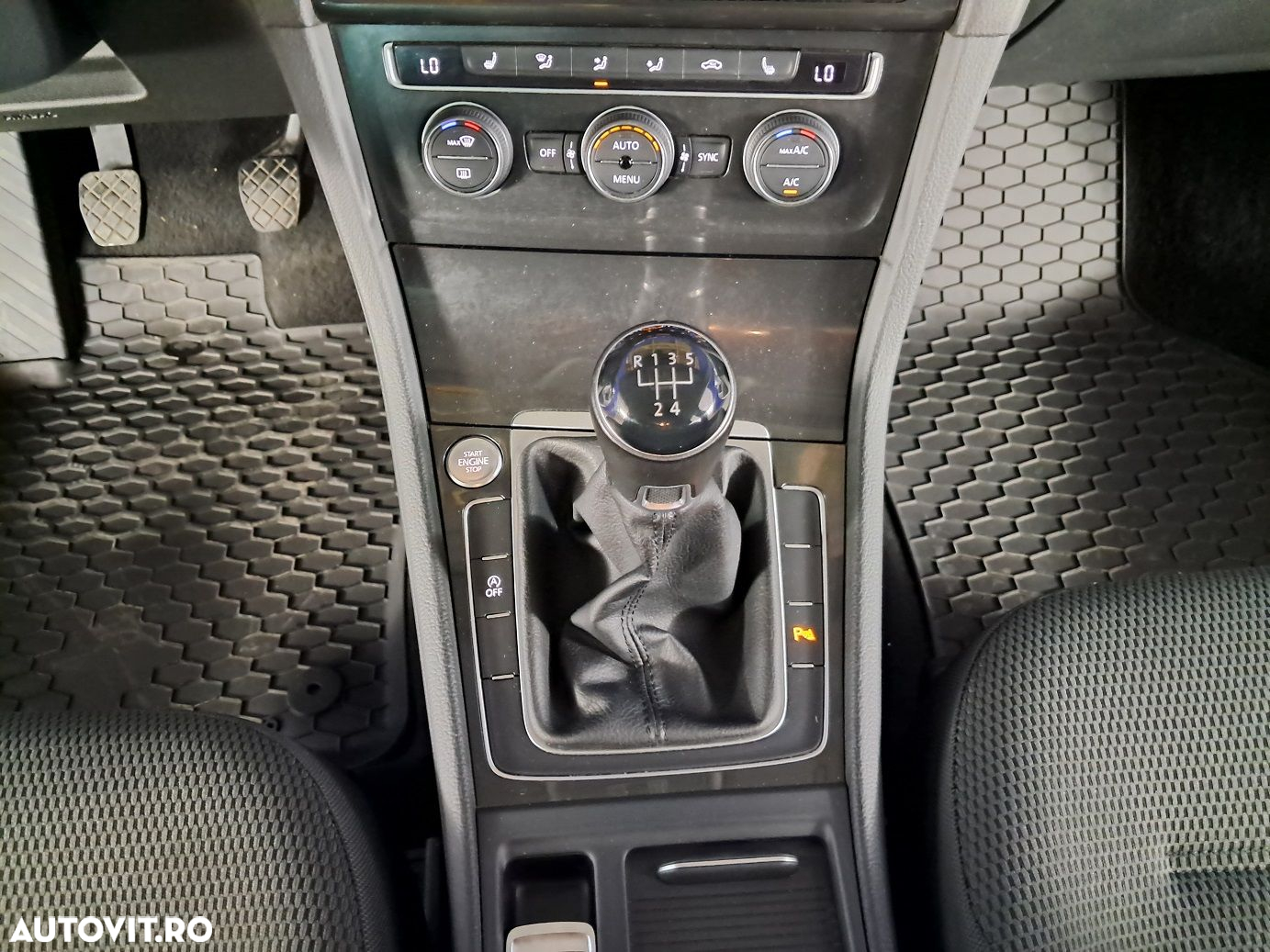 Volkswagen Golf - 16