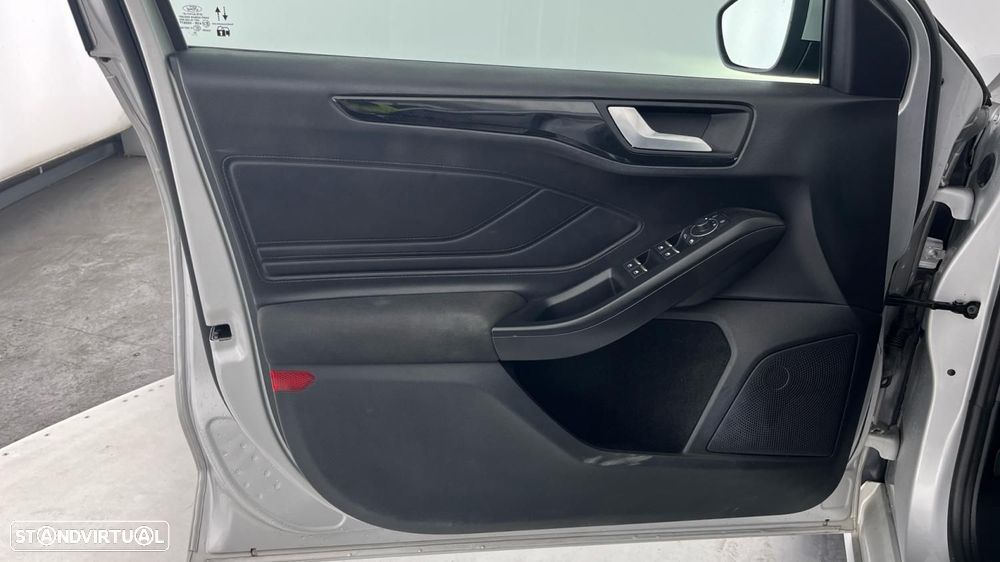 Ford Focus SW 1.0 EcoBoost MHEV ST-Line Aut. - 16