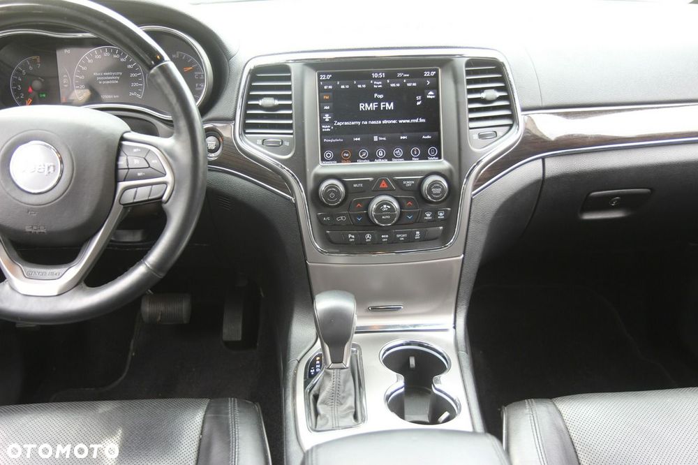 Jeep Grand Cherokee - 23