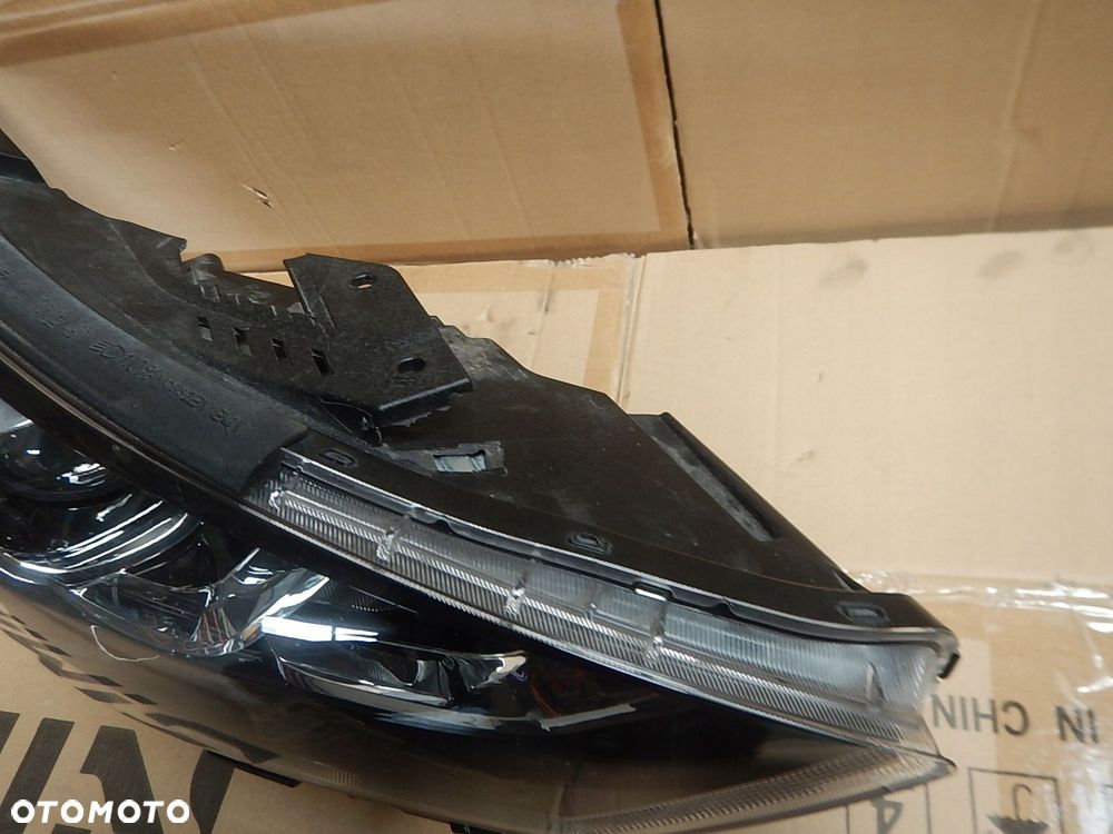 lampa przód prawa hyundai i30 iii lift 20- g4921-64020 - 3