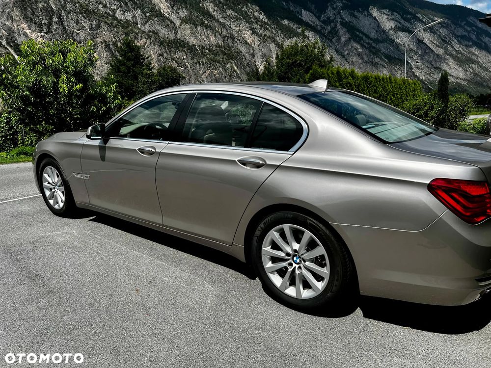 BMW Seria 7 750Li xDrive - 4