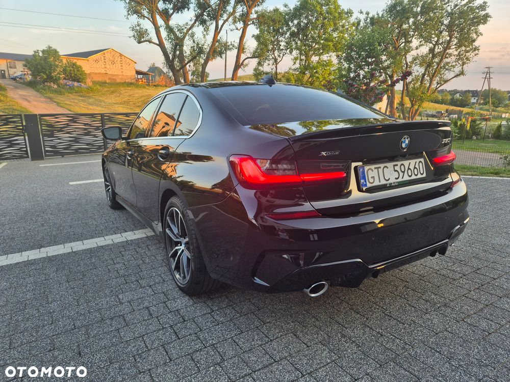 BMW Seria 3 330i xDrive M Sport - 4