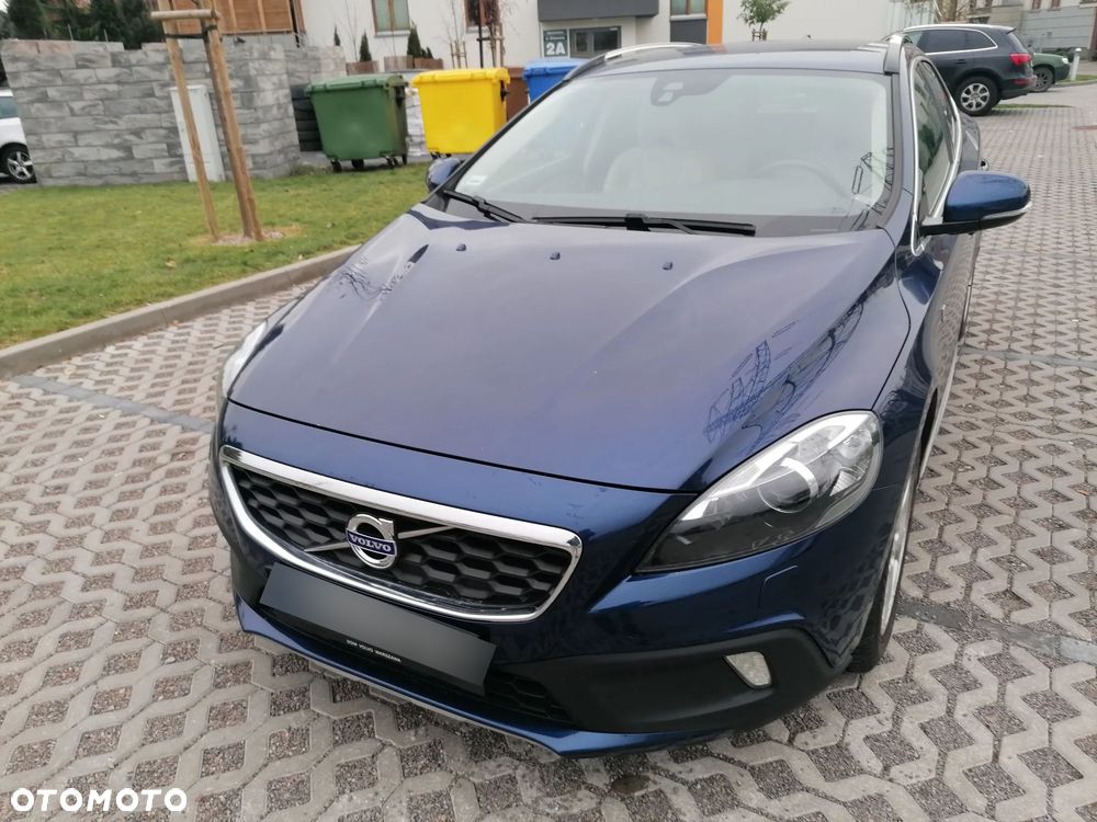 Volvo V40 Cross Country T3 Drive-E Ocean Race - 2