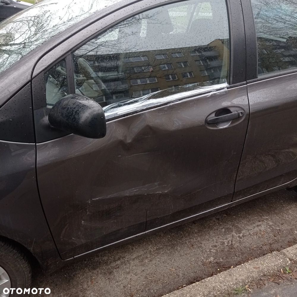 Toyota Yaris 1.33 VVT-i Cool - 1