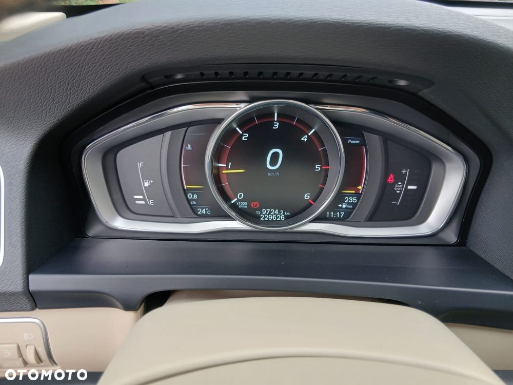Volvo V60 Cross Country D3 Summum - 21