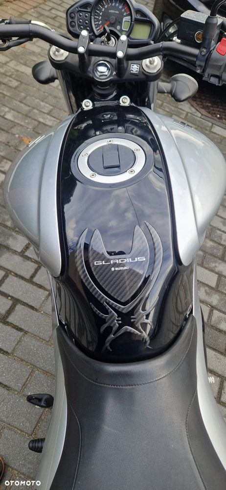 Suzuki Gladius - 11
