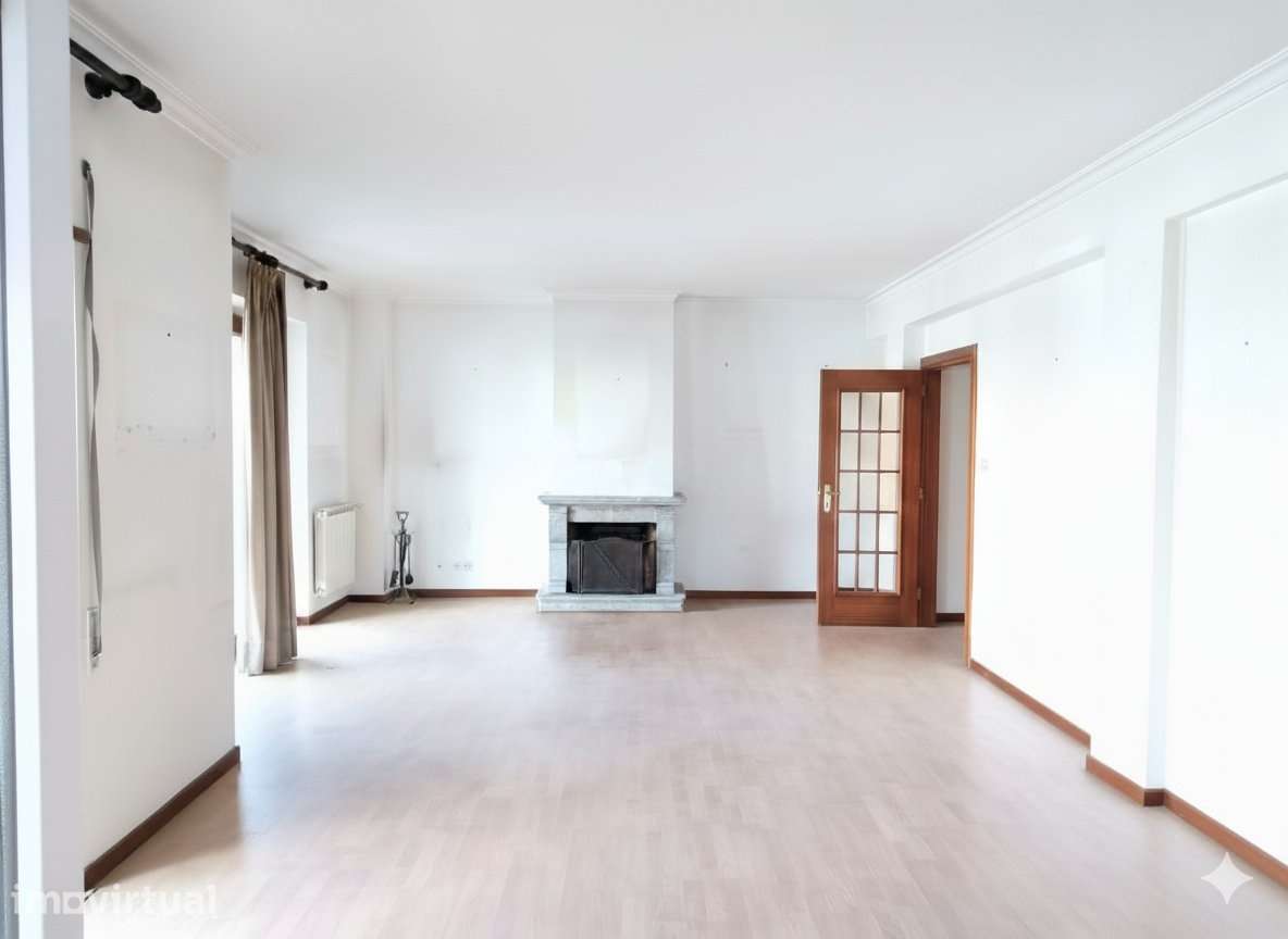 Apartamento T3+1 | Varanda | Terraço | 3 frentes | Vista de Montanha | - Grande imagem: 2/25