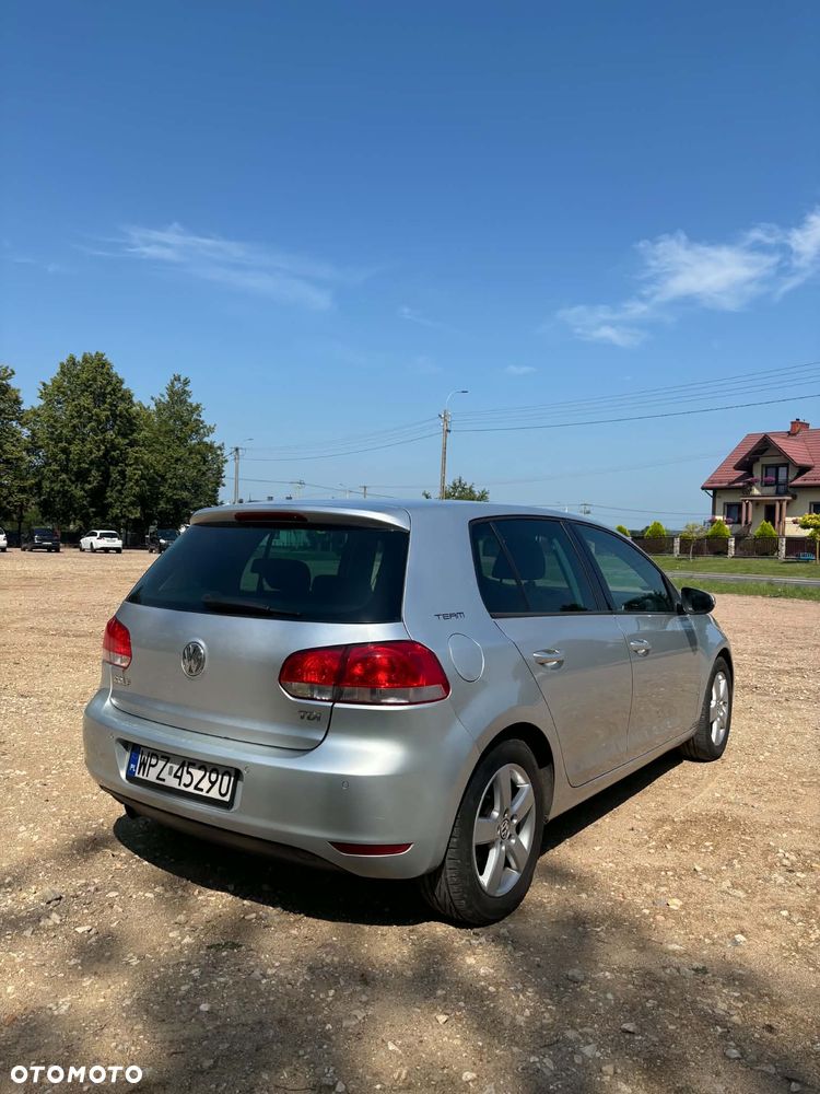 Volkswagen Golf 1.6 TDI Comfortline - 6