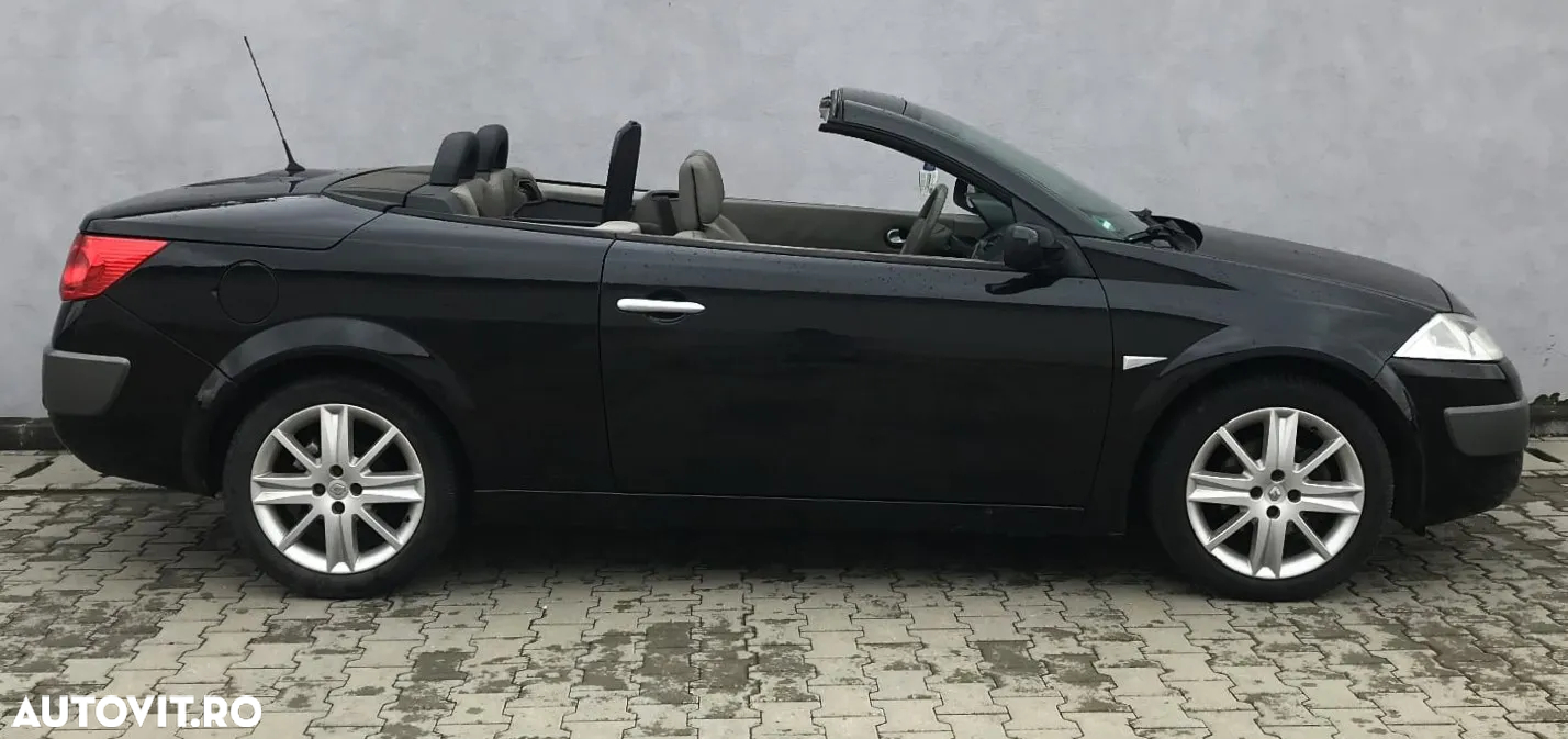 Renault Megane 2.0 Turbo Coupe-Cabriolet Privilege - 9