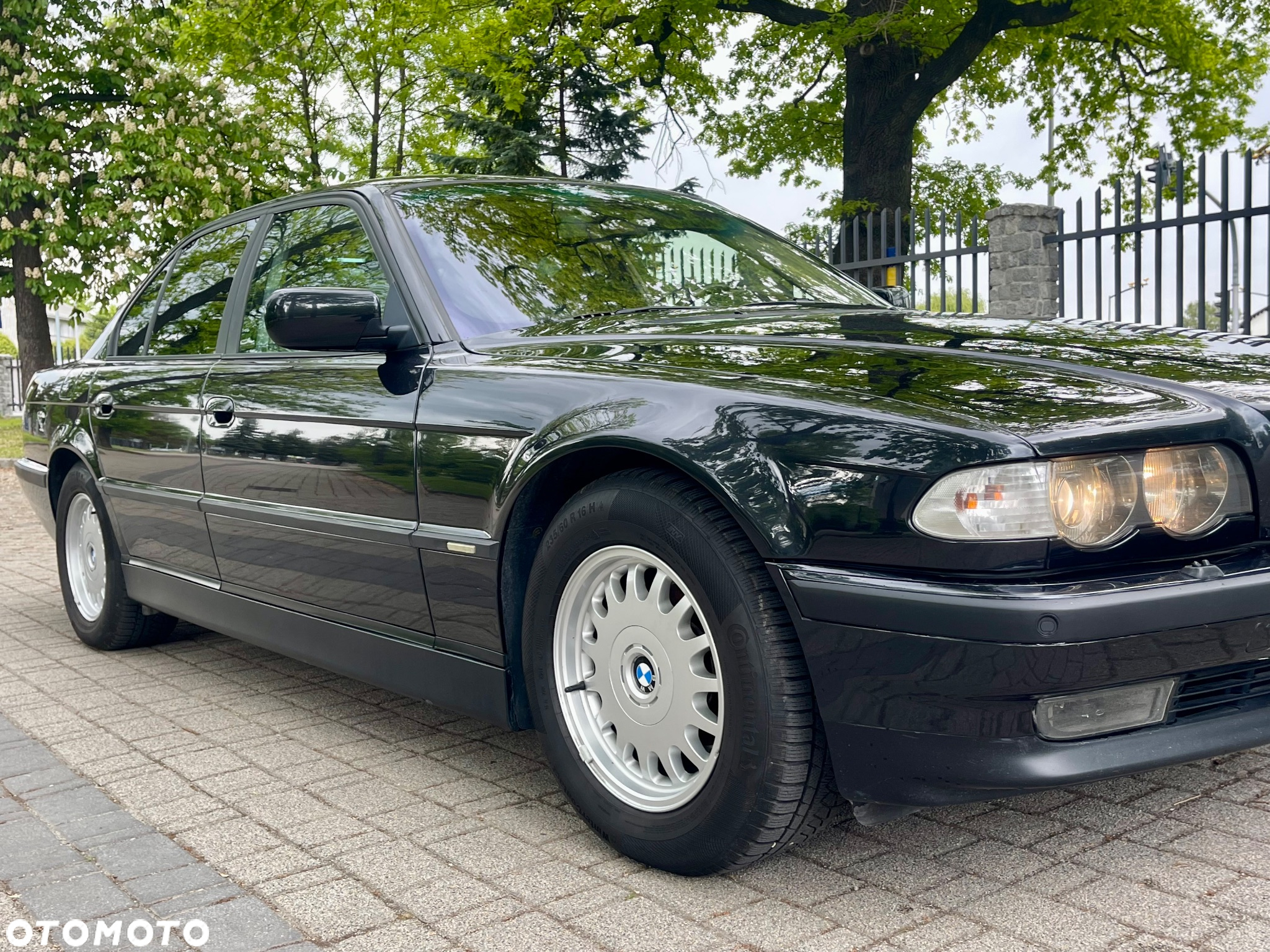 BMW Seria 7 750i - 31