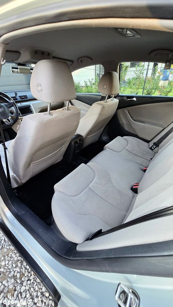 Volkswagen Passat 1.8 TSI Comfortline - 15