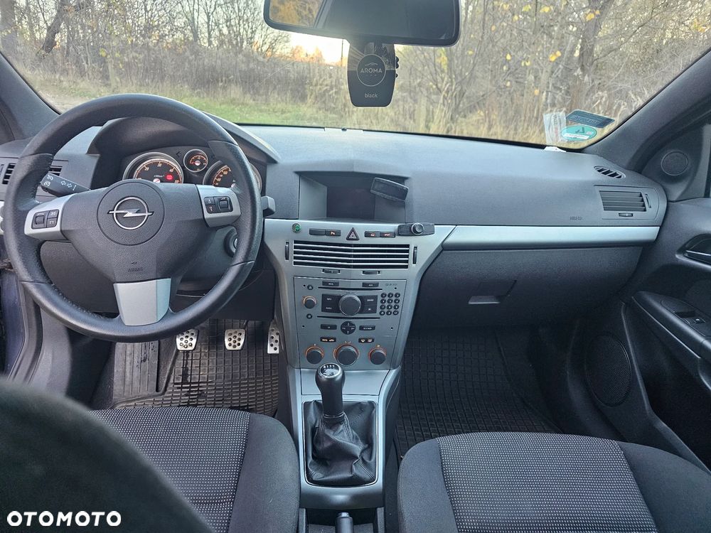 Opel Astra GTC 1.9 CDTI Cosmo - 7