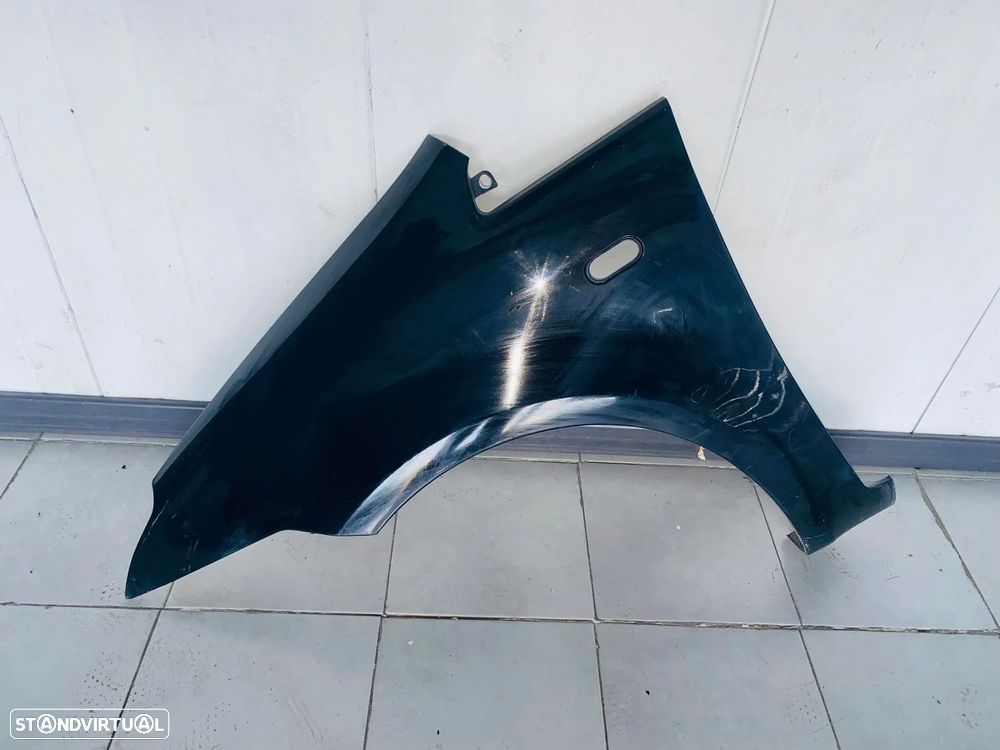 Guarda Lamas Esquerdo Ford C-Max - 2003 / 2007