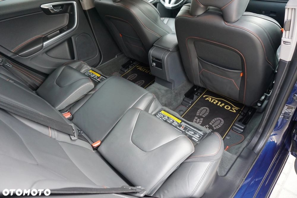 Volvo V60 D4 Drive-E Ocean Race - 37
