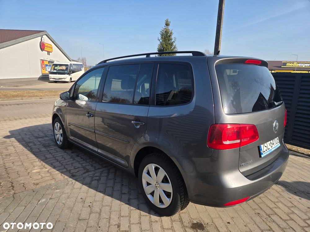 Volkswagen Touran - 9