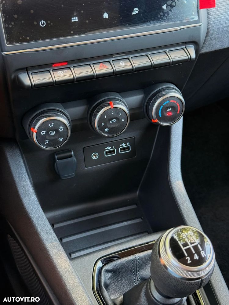 Renault Clio - 25