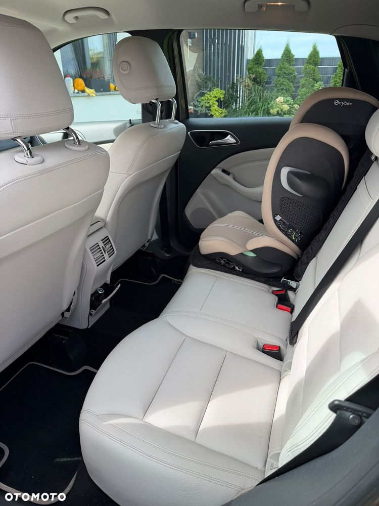 Mercedes-Benz Klasa B 200 CDI (BlueEFFICIENCY) 7G-DCT - 15