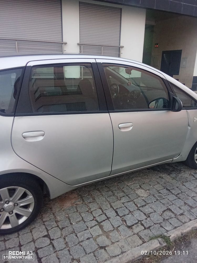 Mitsubishi Colt - 7