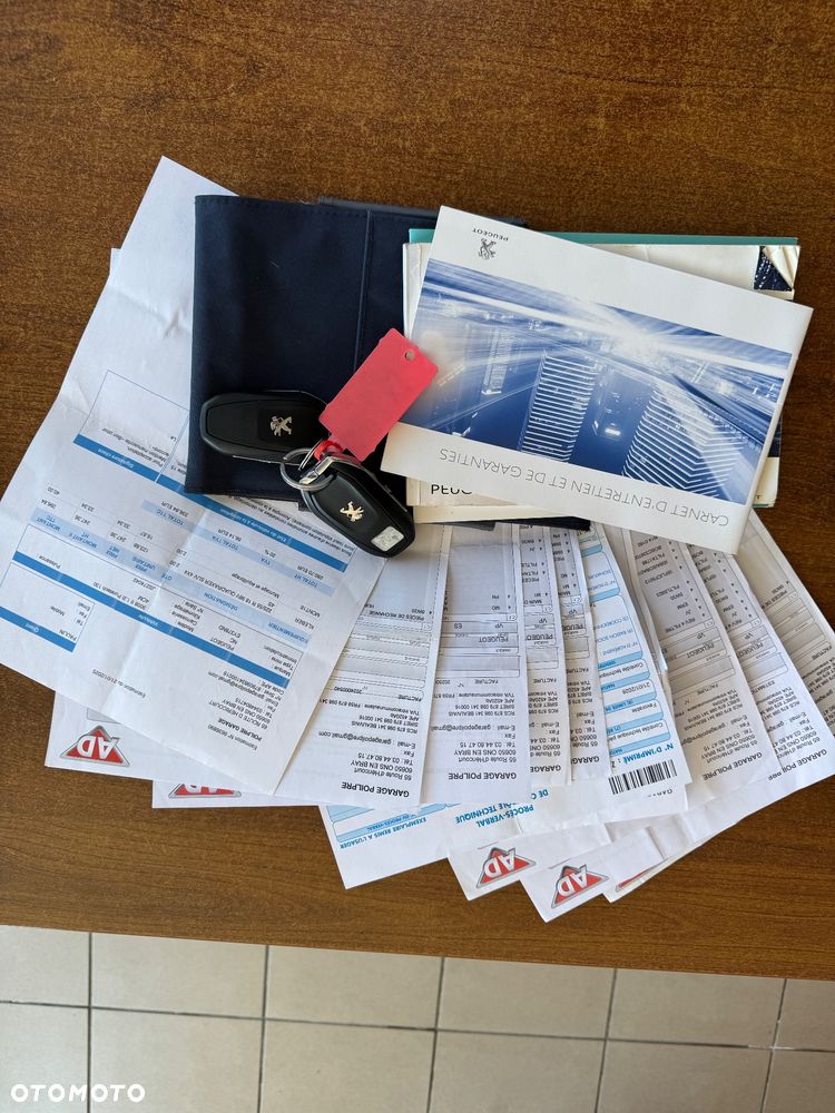 Peugeot 3008 PureTech 130 Stop & Start GPF Allure - 28