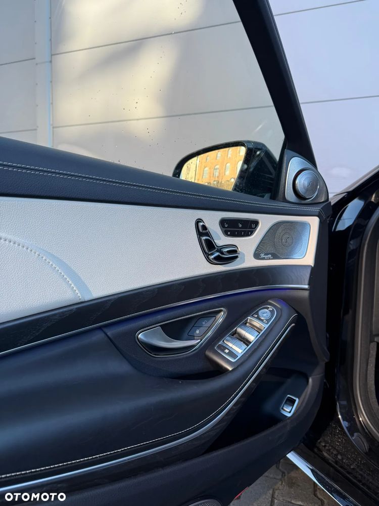 Mercedes-Benz Klasa S 560 4-Matic L 9G-TRONIC - 27