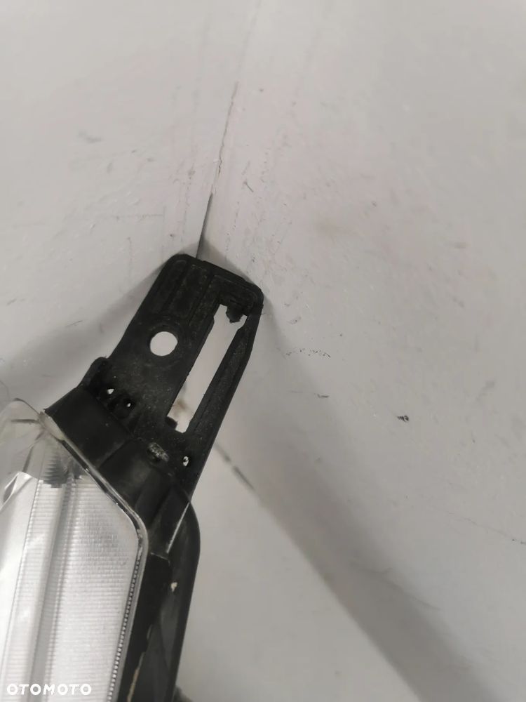 Lampa przednia prawa Nissan Qashqai J11 - 6