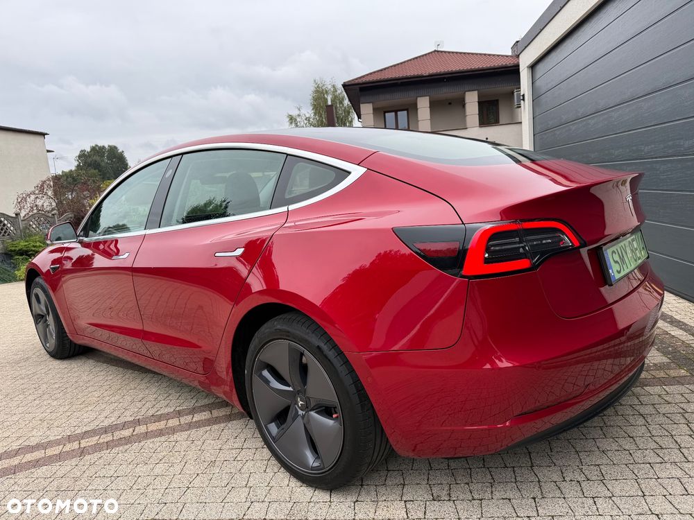 Tesla Model 3 - 3