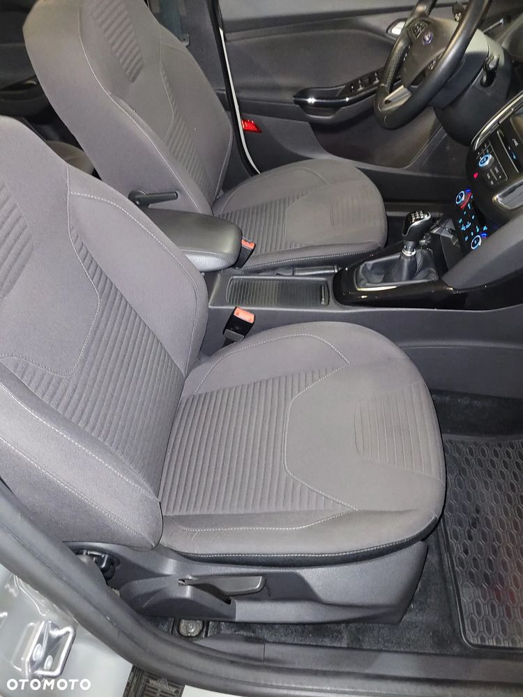 Ford Focus 1.5 EcoBoost Titanium ASS - 11