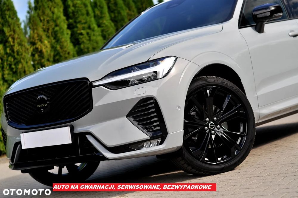Volvo XC 60 B5 B AWD Plus Dark - 4