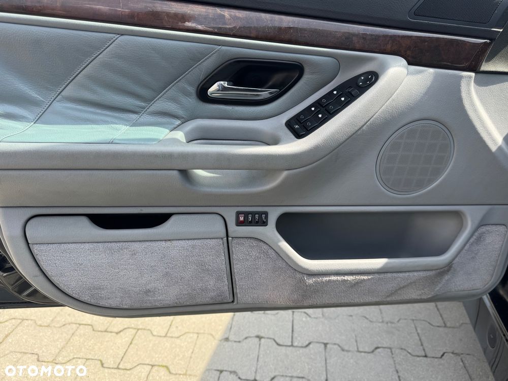 BMW Seria 7 - 14