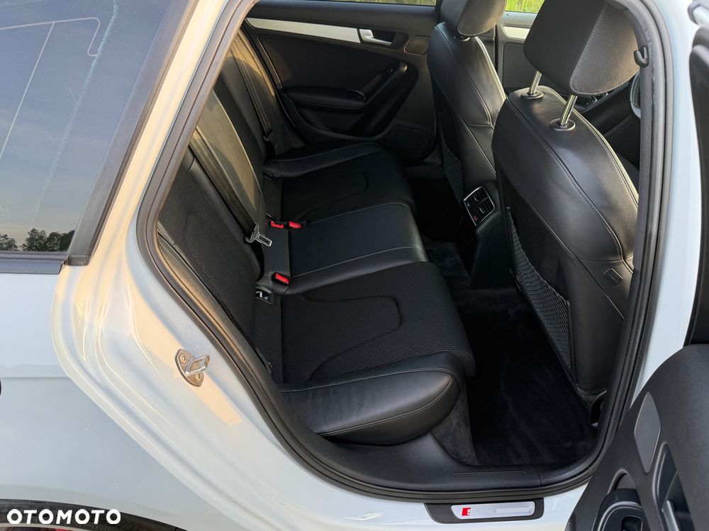 Audi A4 Avant 2.0 TFSI quattro S line Sportpaket - 33
