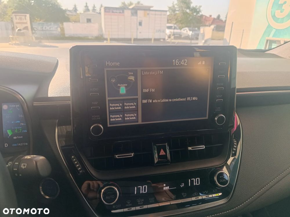 Toyota Corolla 1.8 Hybrid GPF Comfort - 32